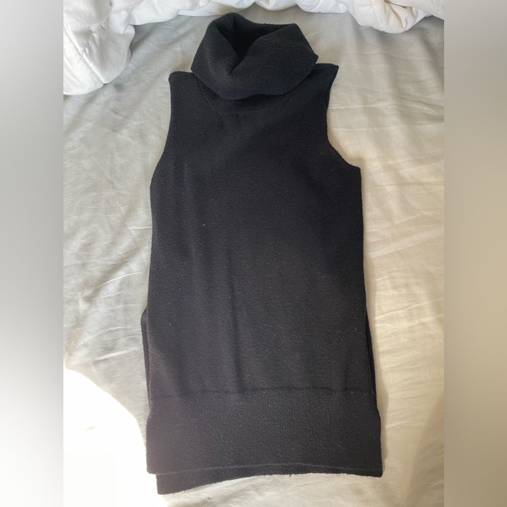 Sleeveless Turtleneck Sweater - Size XS (oversized fit)